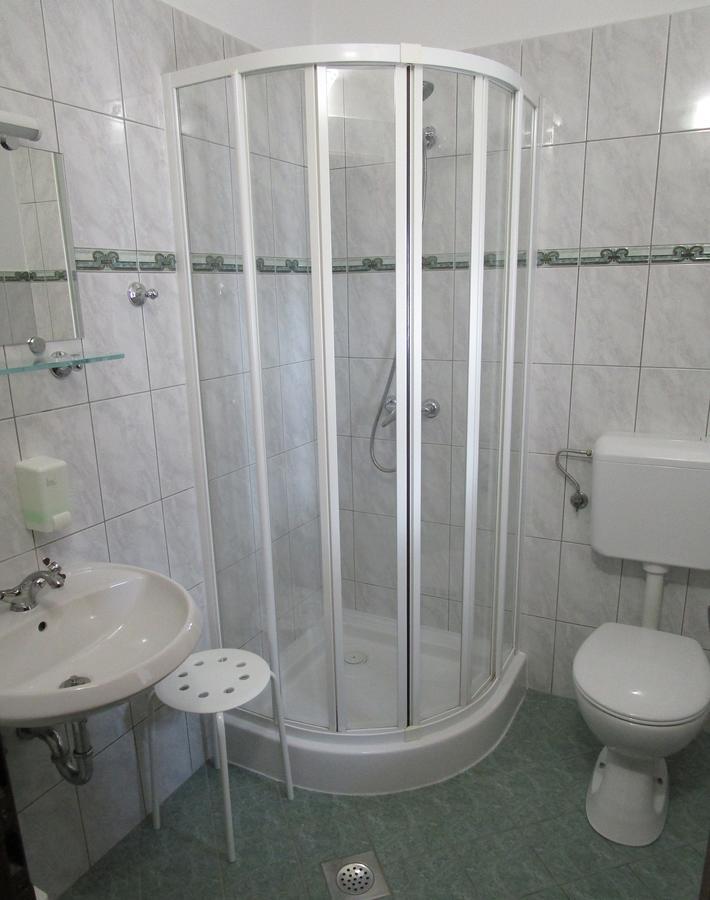 Hostel Skrla ดิวัตชา ภายนอก รูปภาพ