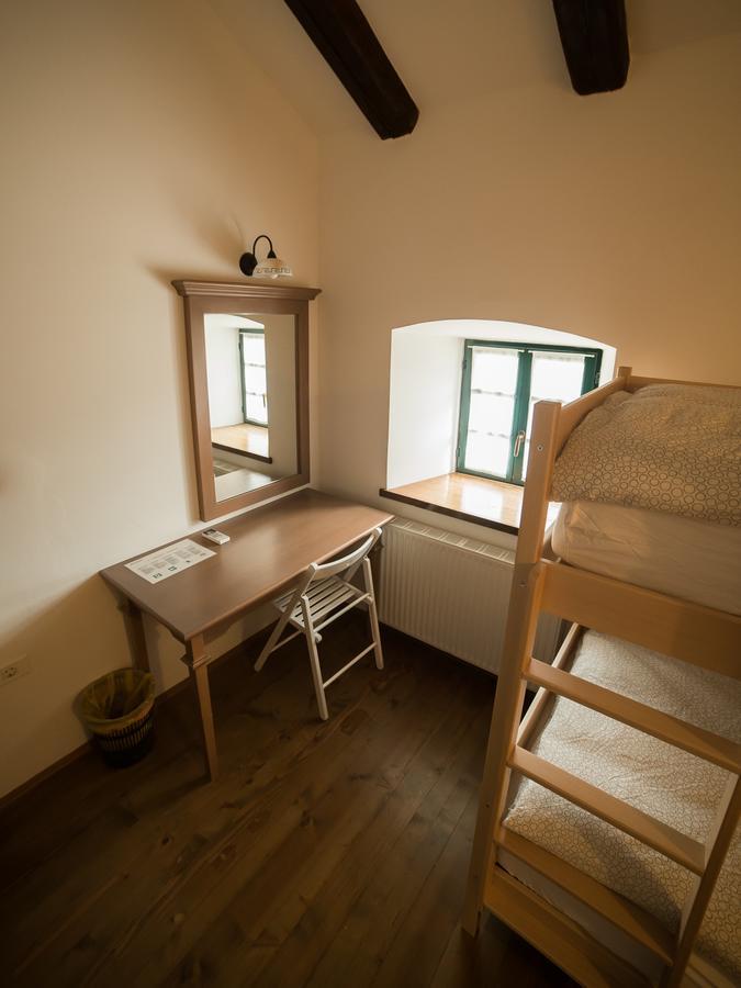 Hostel Skrla ดิวัตชา ภายนอก รูปภาพ